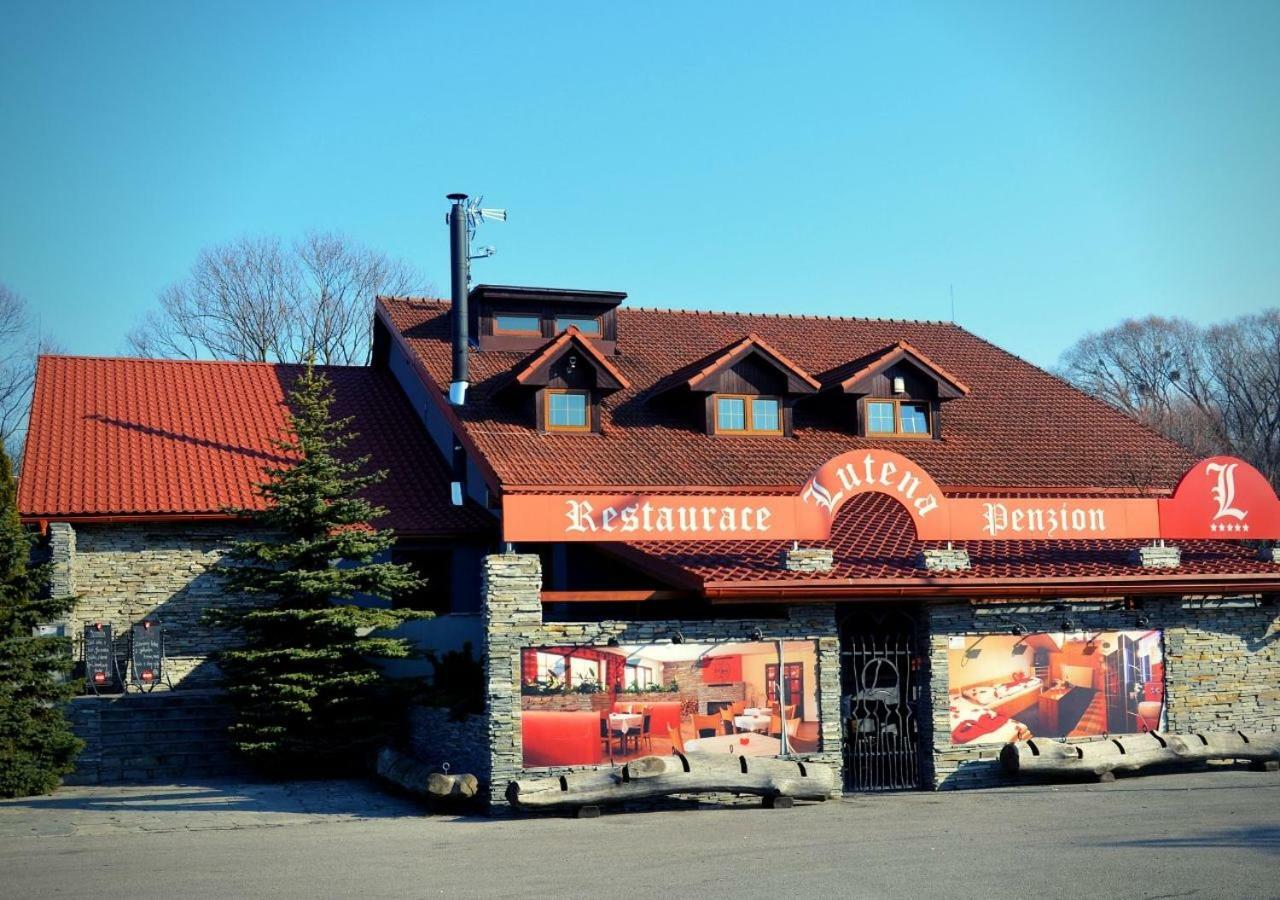 Restaurace A Penzion Lutena Dolni Lutyne Exterior foto